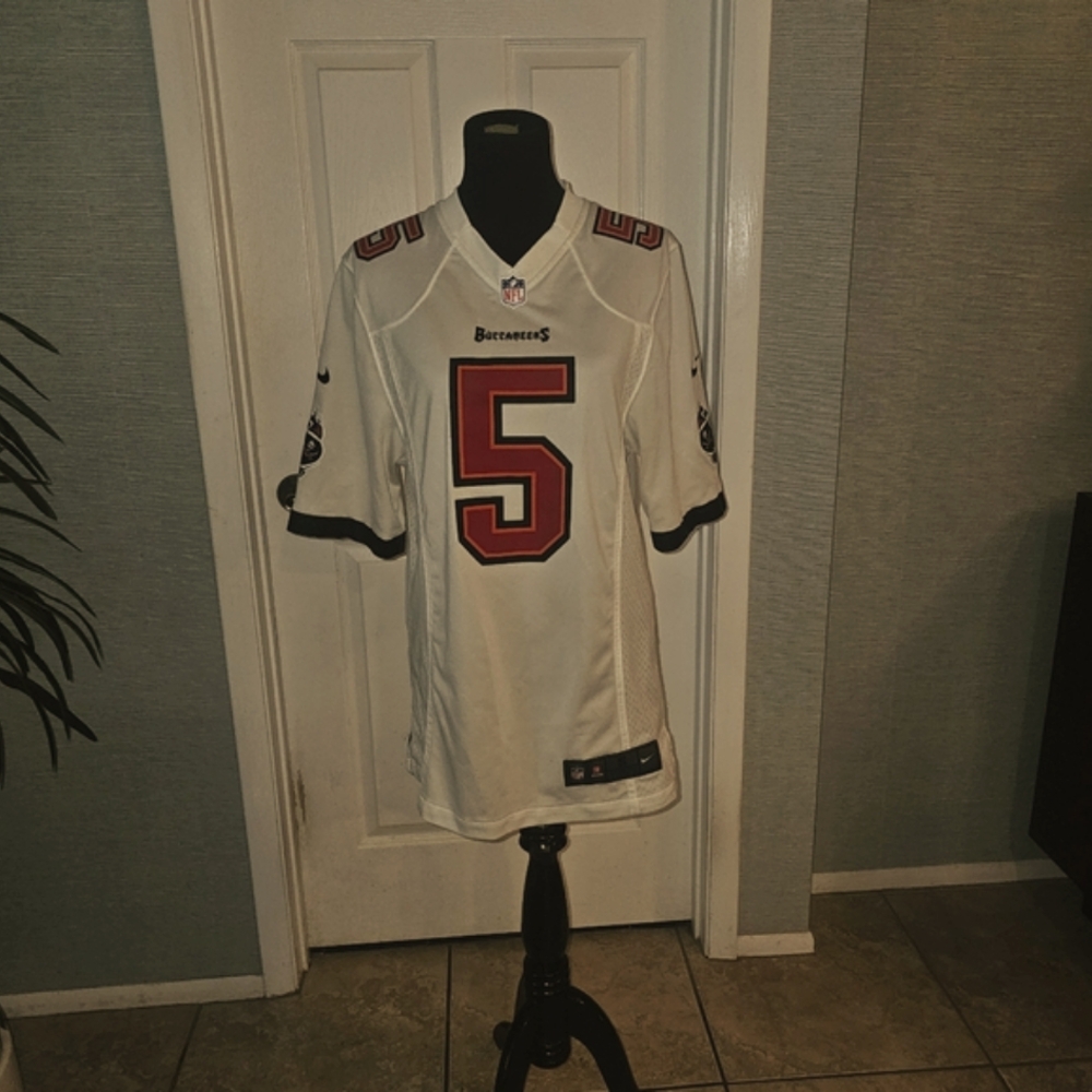 NFL Buccaners Jersey SMALL